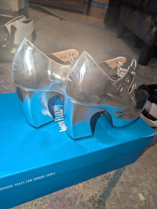 John Fluevog Metallic MONZA Silver Lace-Up Women’s Heels - Picture 2 of 3